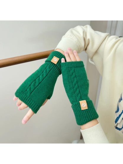 Gloving - Cable Knit Fingerless Gloves