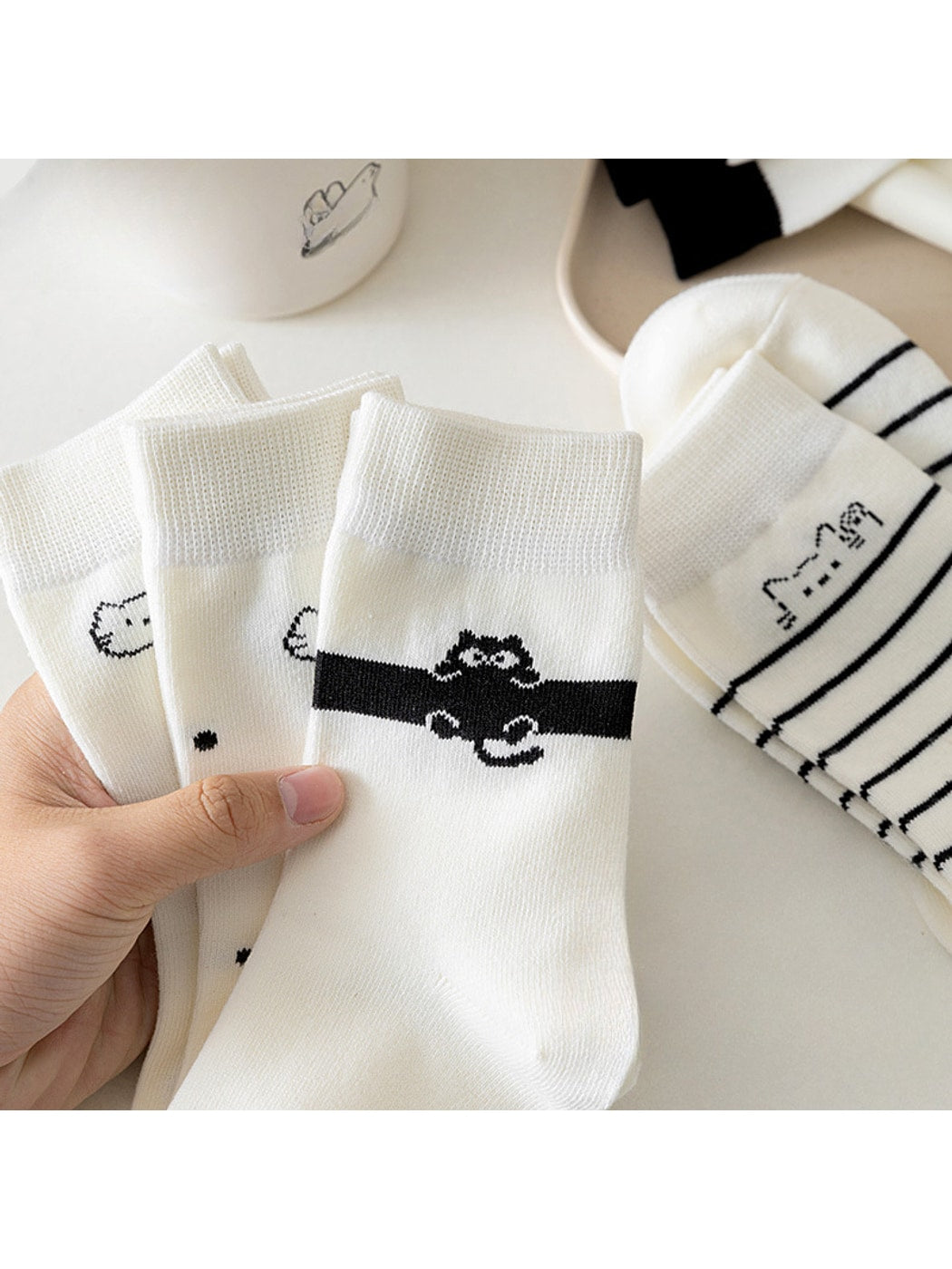 Rufia - Playful Cartoon Cat Theme Crew Socks