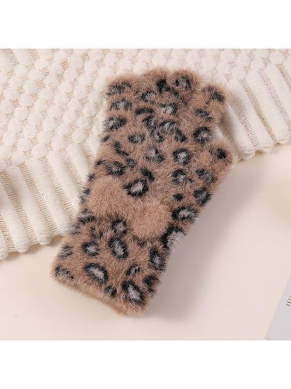 Gloving – Leopard Bow Plush Knit Gloves