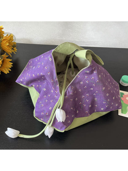 Cosbai Tulip Charm slouch bag open to reveal spacious interior