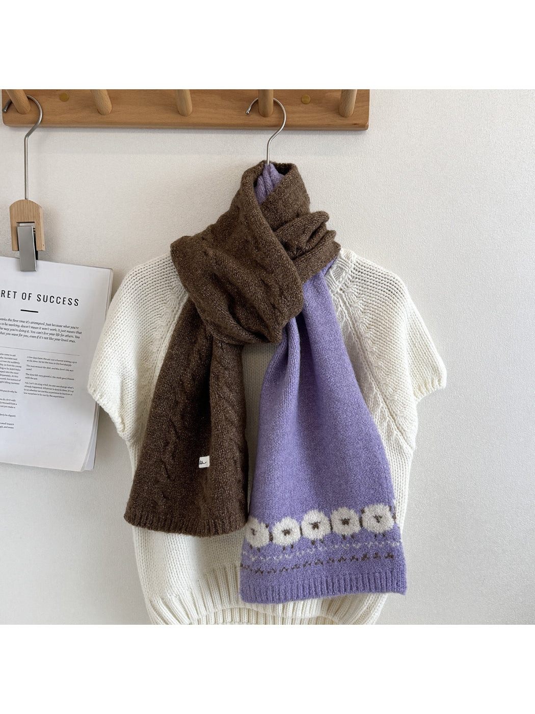 Scarvii - Sheep Motif Knit Scarf