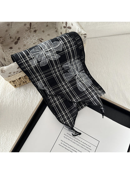 Scarvii - Plaid Floral Outline Narrow Scarf