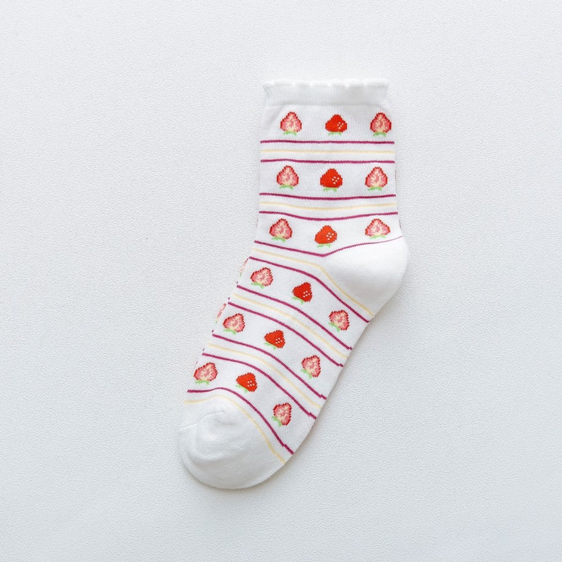 Rufia - Strawberry Cake Pattern Lace Socks