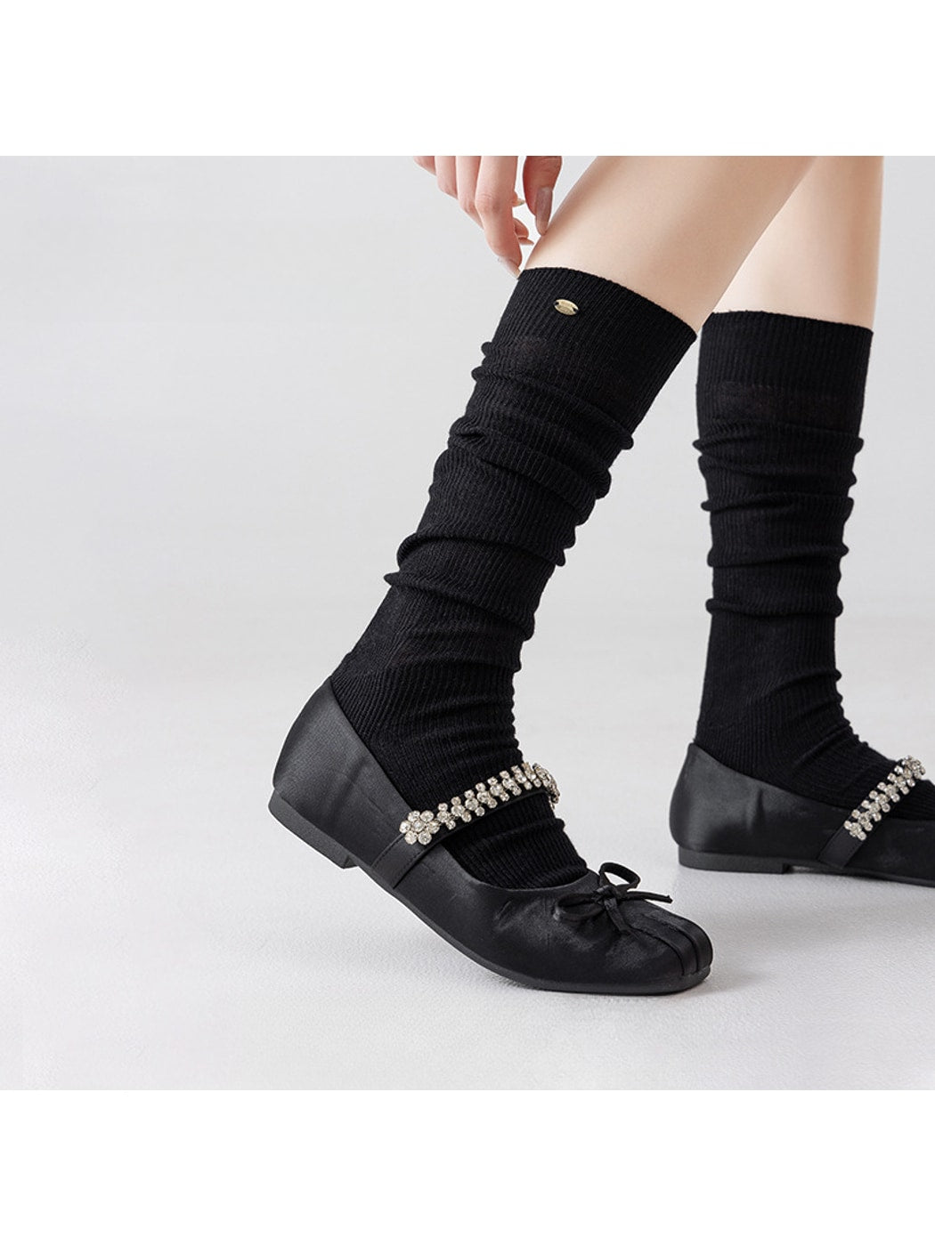 Rufia - Small Metal Plate Detail Solid Color Knee-high Socks