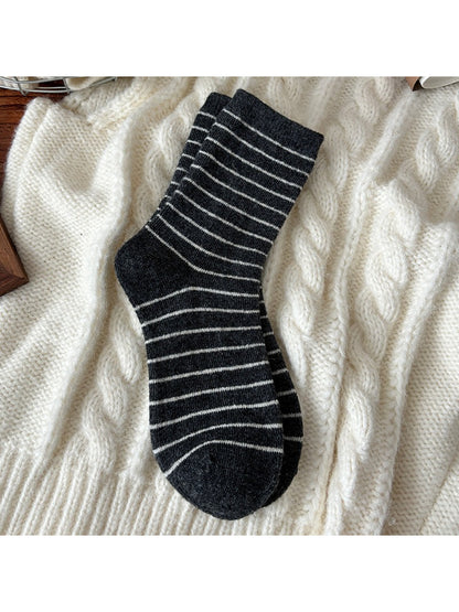 Rufia - Classic Ribbed Neutral Crew Socks