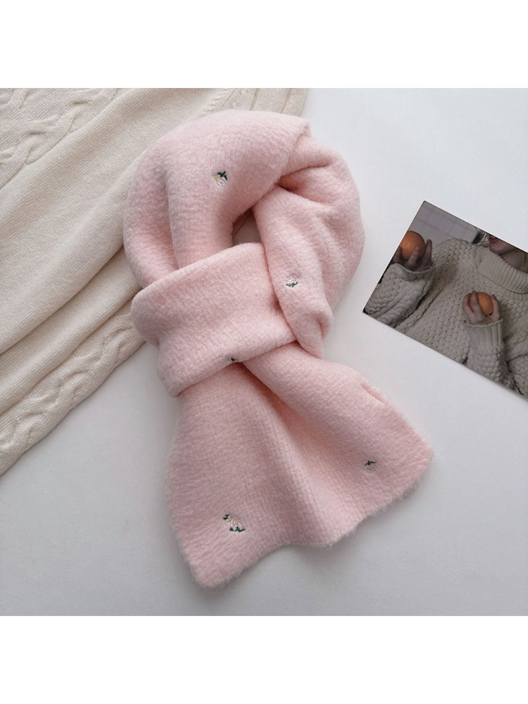 Scarvii - Soft Floral Detail Knit Scarf