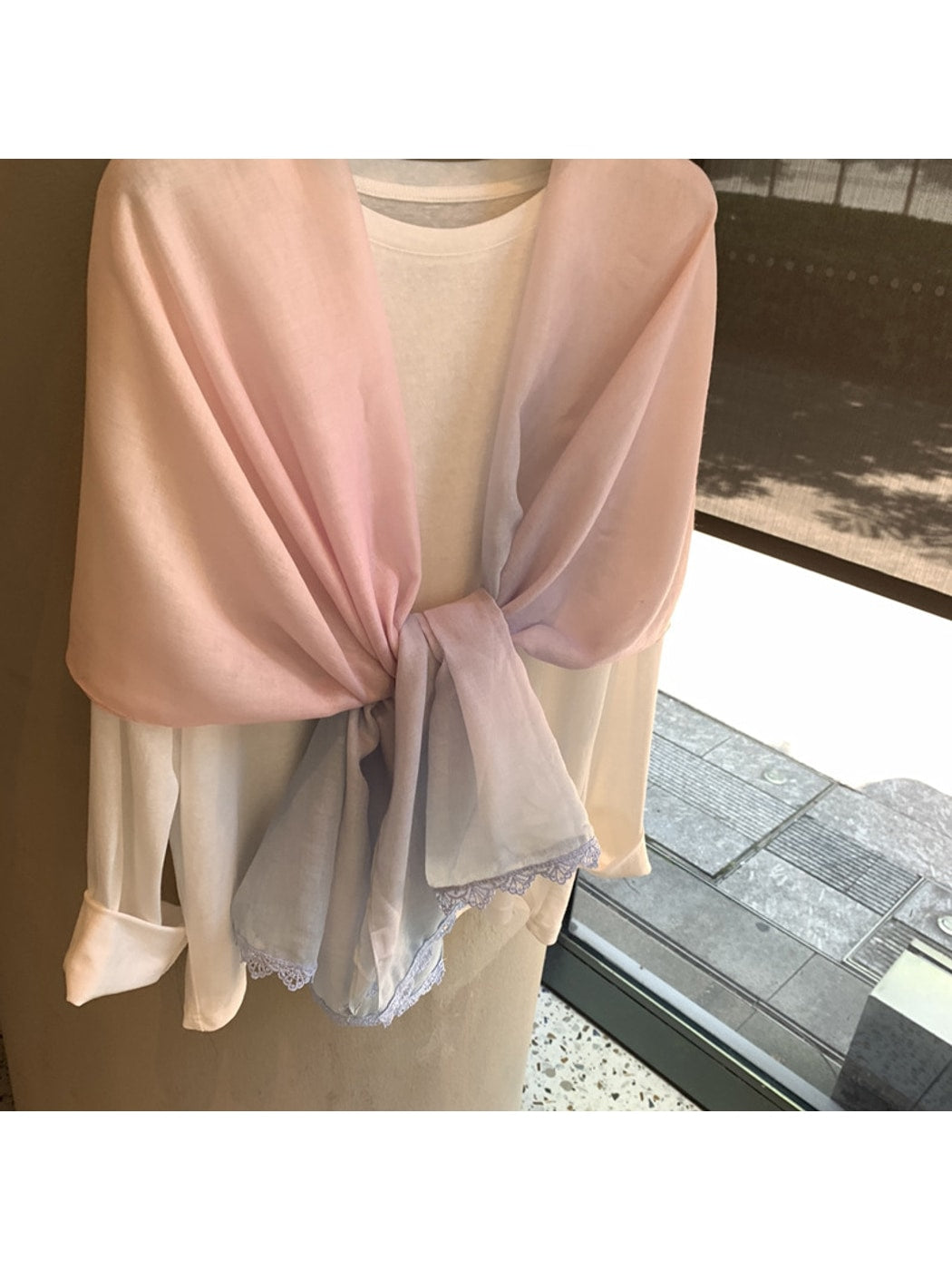 Scarvii - Minimal Gradient Lace Edge Shawl Scarf