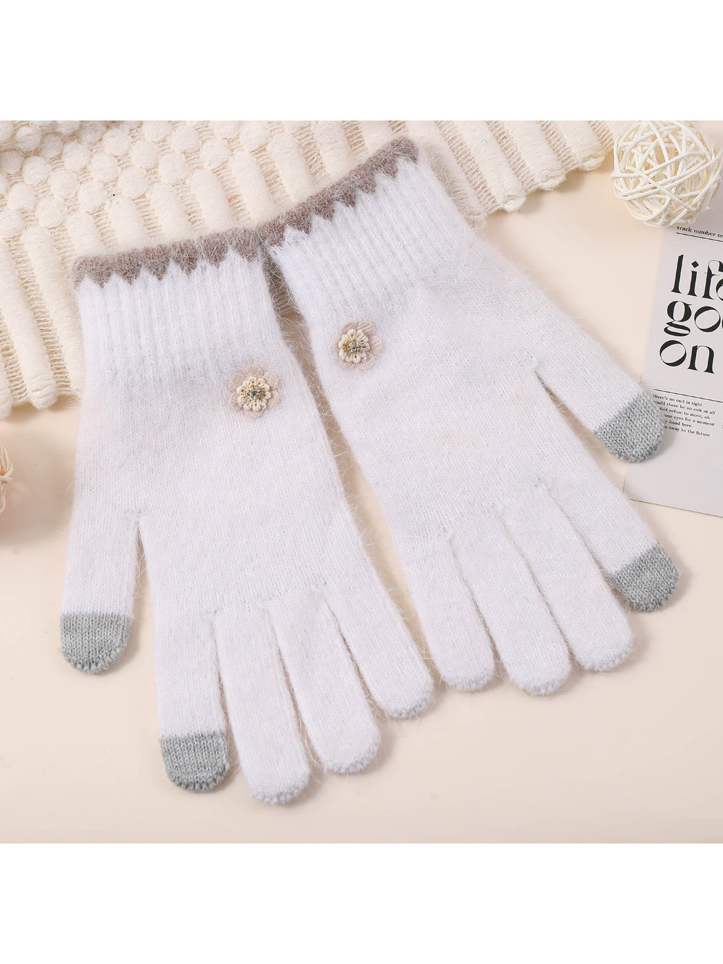 Gloving - Floral Accent Touchscreen Gloves