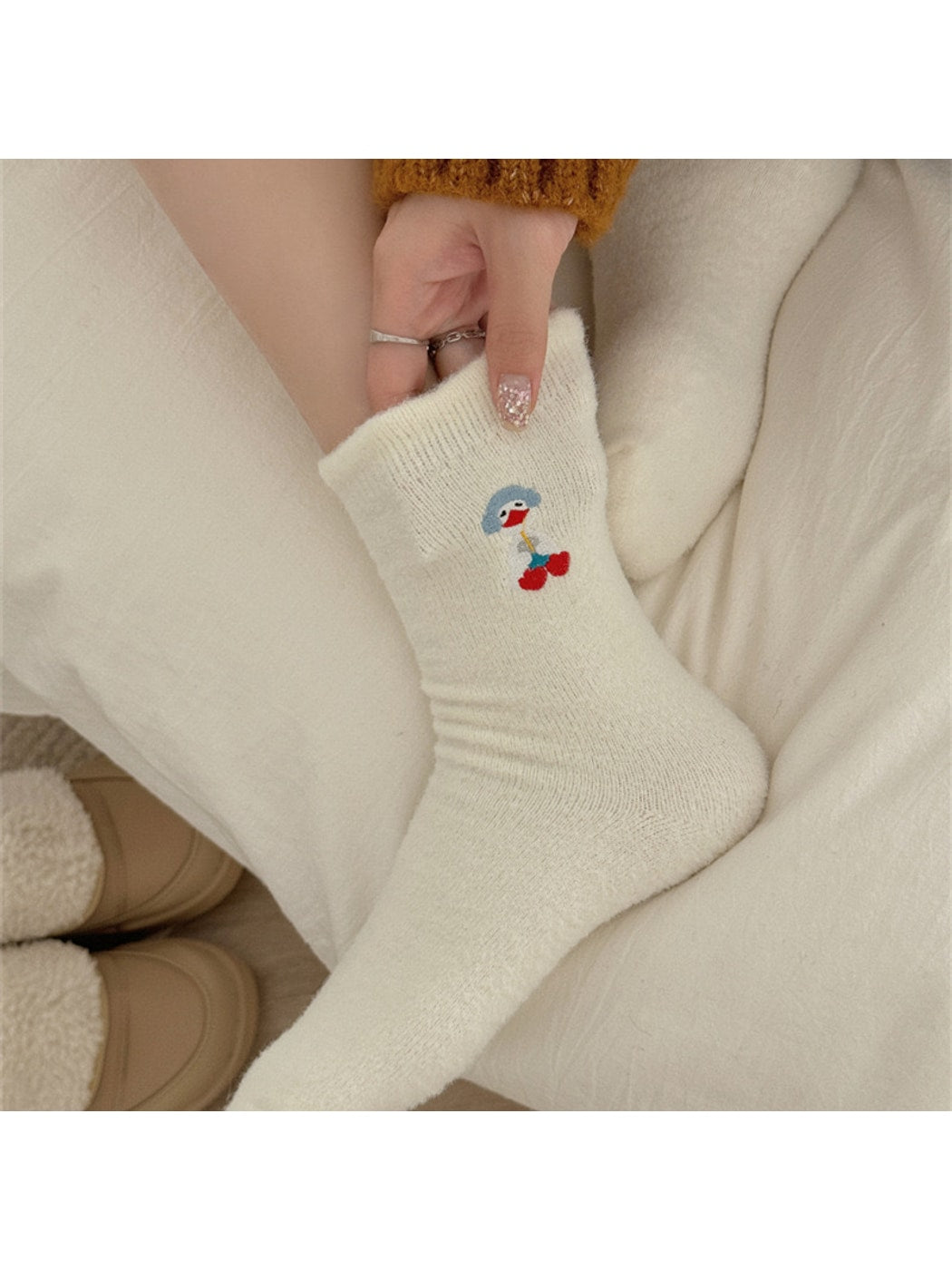 Rufia - Embroidered Goose Motif Casual Crew Socks