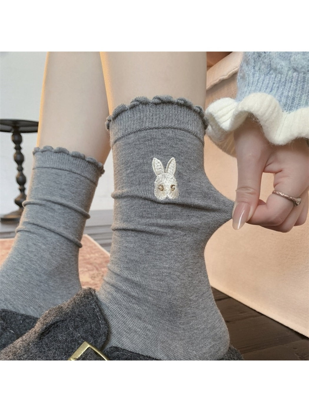 Rufia - Ruffle Trim Rabbit Detail Casual Crew Socks
