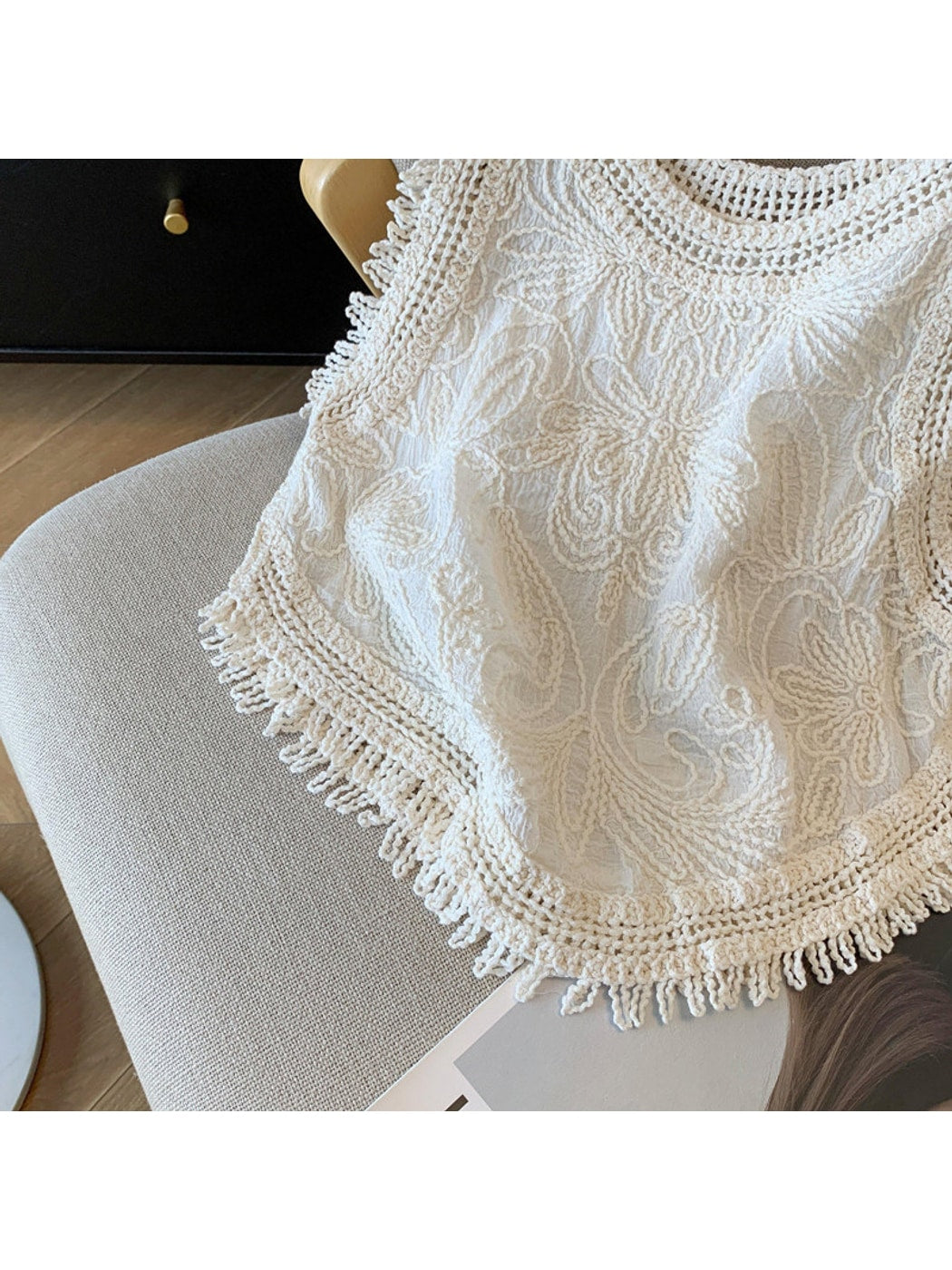 Crosa - Vintage Style Hollow Out Vest Top