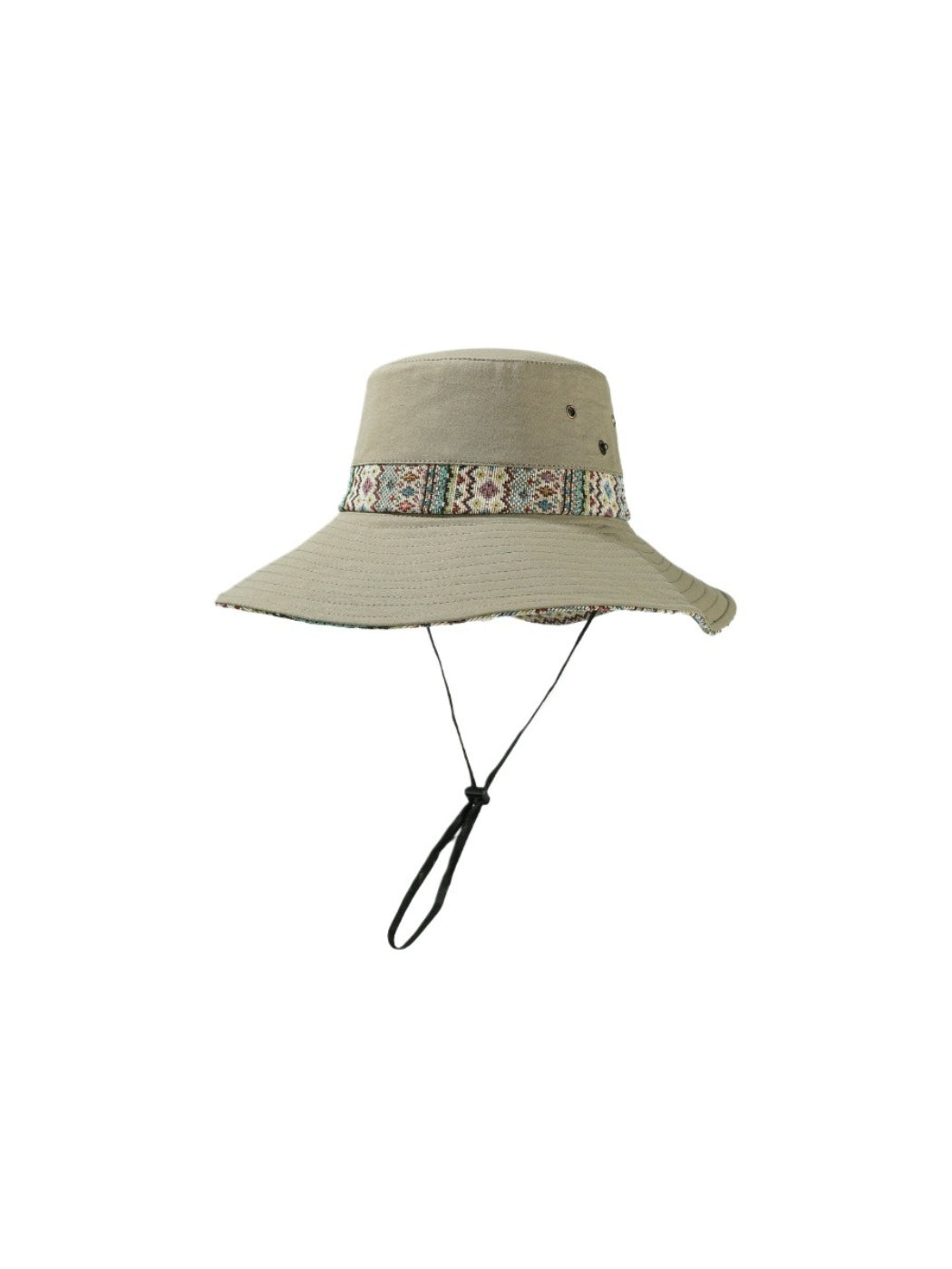 Model wearing Haila cowboy hat outdoors with patterned brim