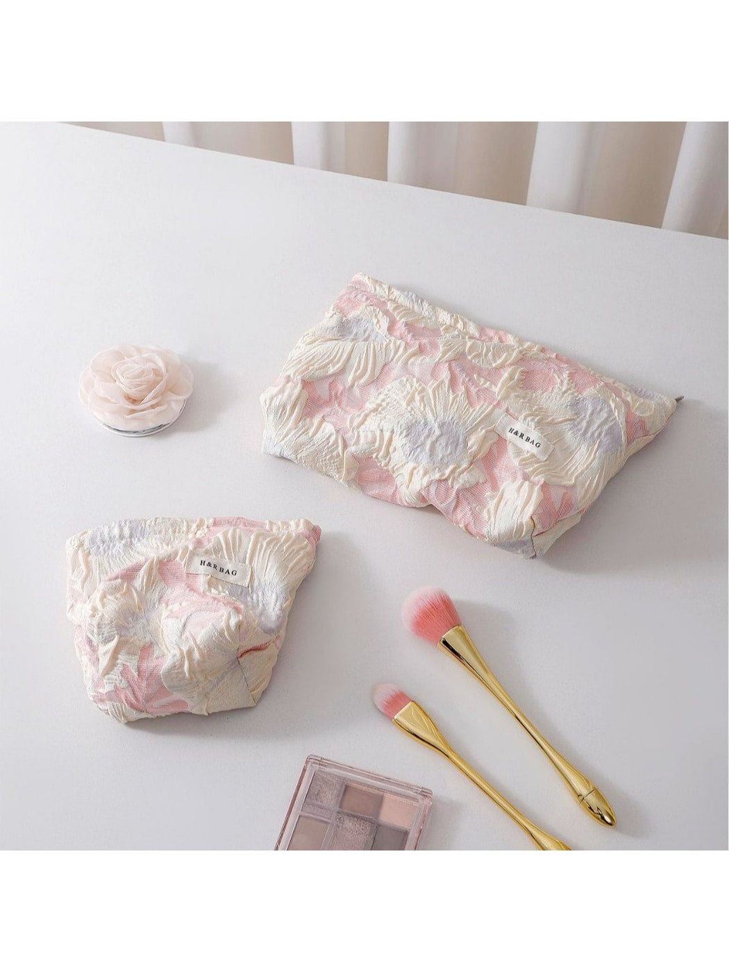 Cosbai - Sweet Floral Cosmetic Organizer Bag