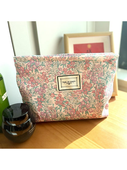Cosbai - Soft Pink Floral Everyday Cosmetic Pouch