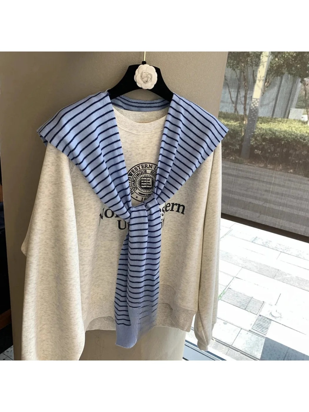 Scarvii - Striped Knit Shoulder Wrap