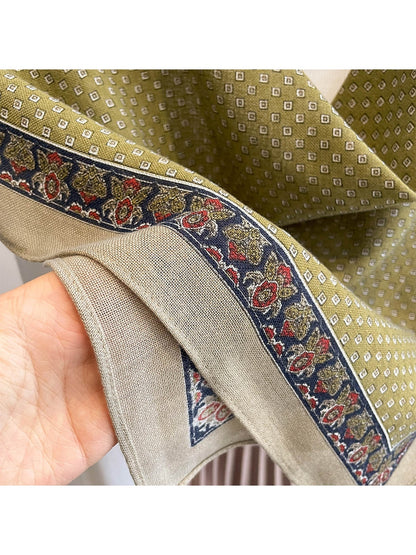 Scarvii - Retro Tiny Print Tassel Square Scarf