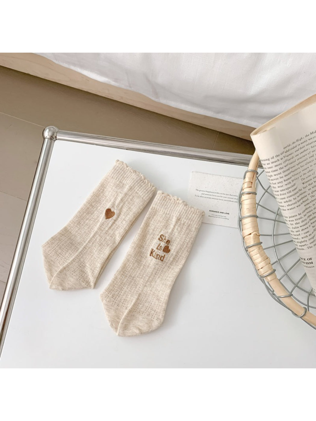 Rufia - Scalloped Heart Embroidered Crew Socks