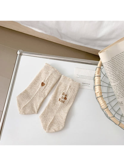 Rufia - Scalloped Heart Embroidered Crew Socks