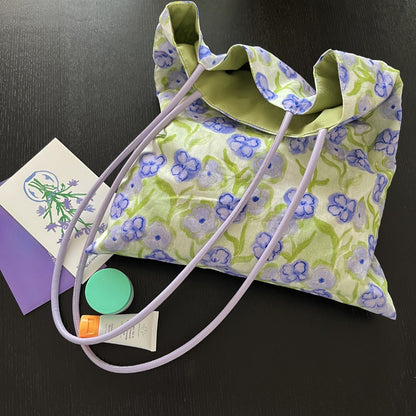 Purple Daisy Bucket Shoulder Bag by Cosbai with adjustable strap and floral design