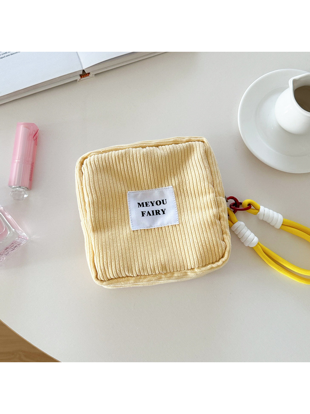 Cosbai - Ribbed Sweet Makeup Bag
