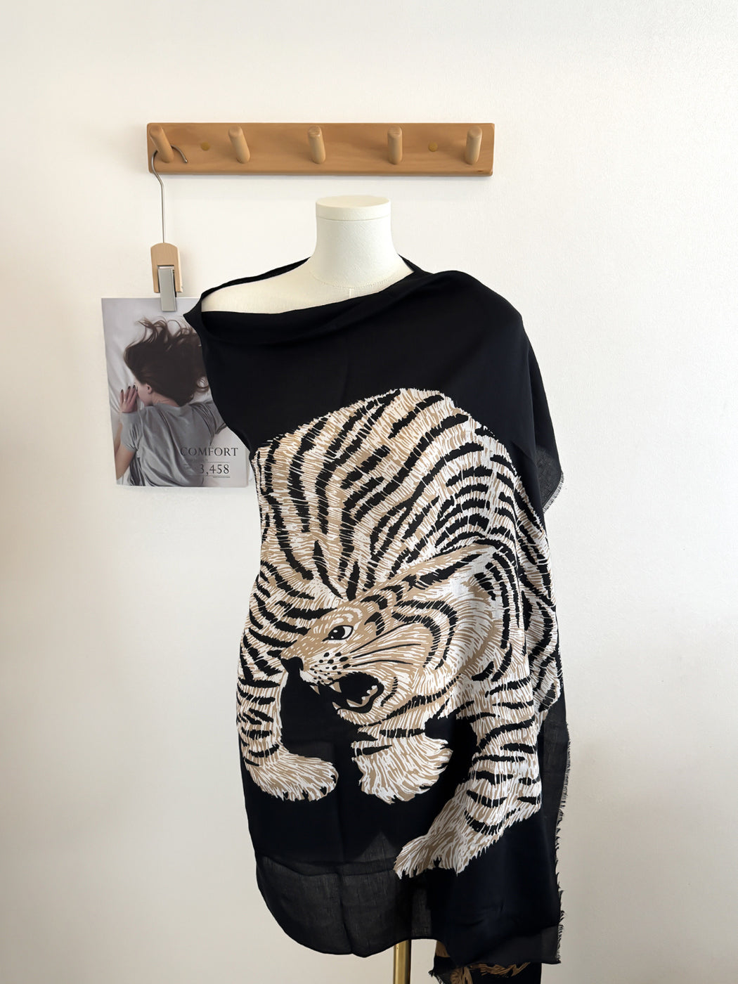 Scarvii - Wild Animal Print Shawl