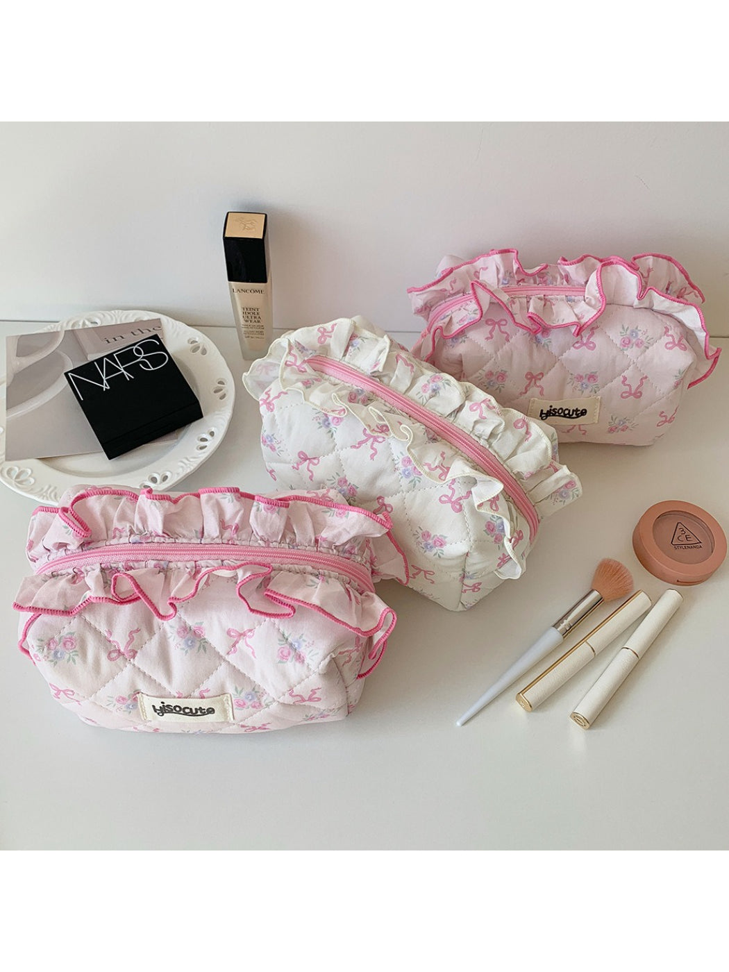 Cosbai - Sweet Bow Print Quilted Makeup Storage Bag