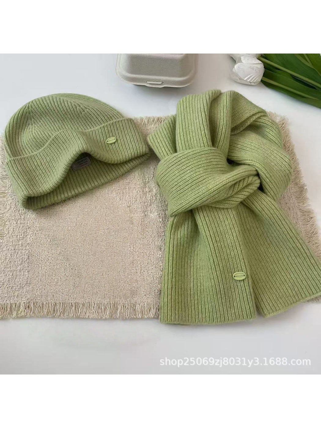 Scarvii – Ribbed Winter Hat and Scarf Set