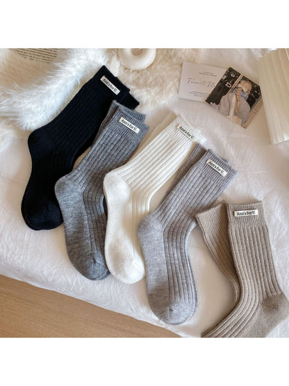 Rufia - Elegant Solid Ribbed Crew Casual Socks
