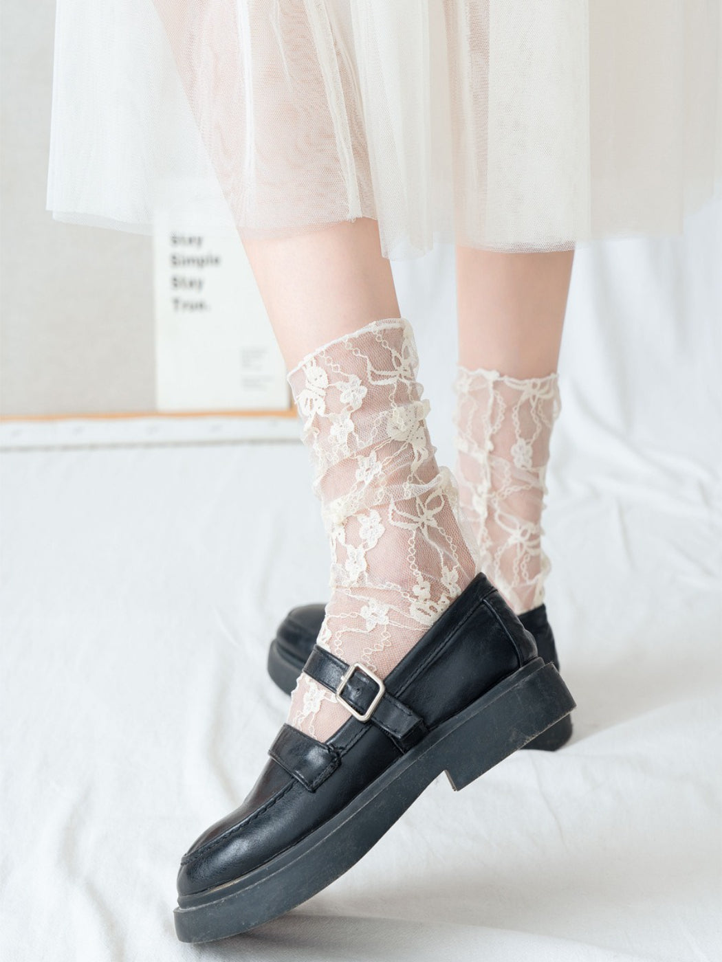 Rufia - Soft Lace Sheer Socks