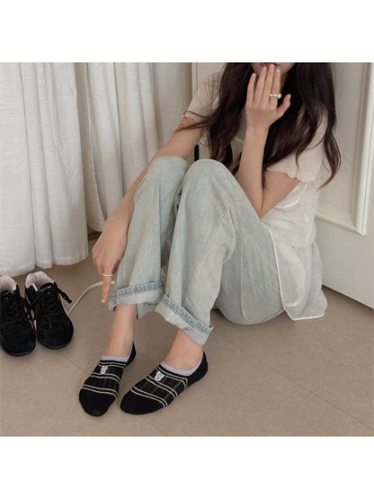 Rufia - Cute Dog Embroidered Stripe No Show Socks