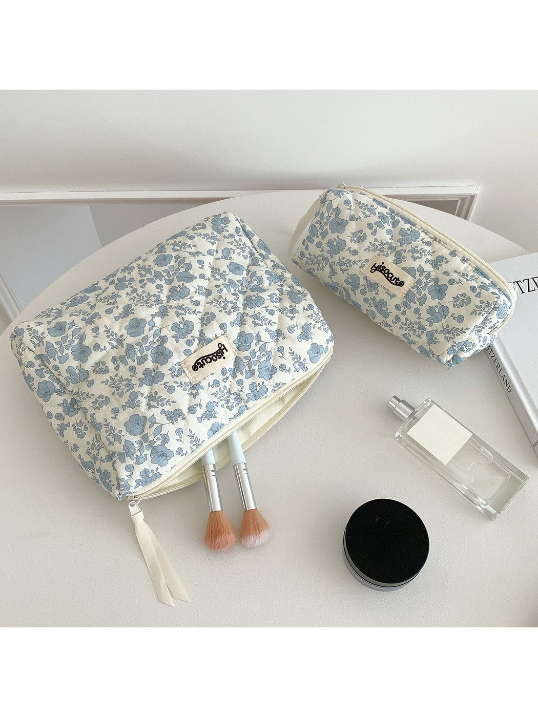Cosbai - Blue Floral Handheld Cosmetic Organizer Bag