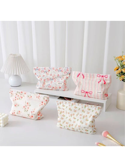 Cosbai - Romantic Floral Cosmetic Bag