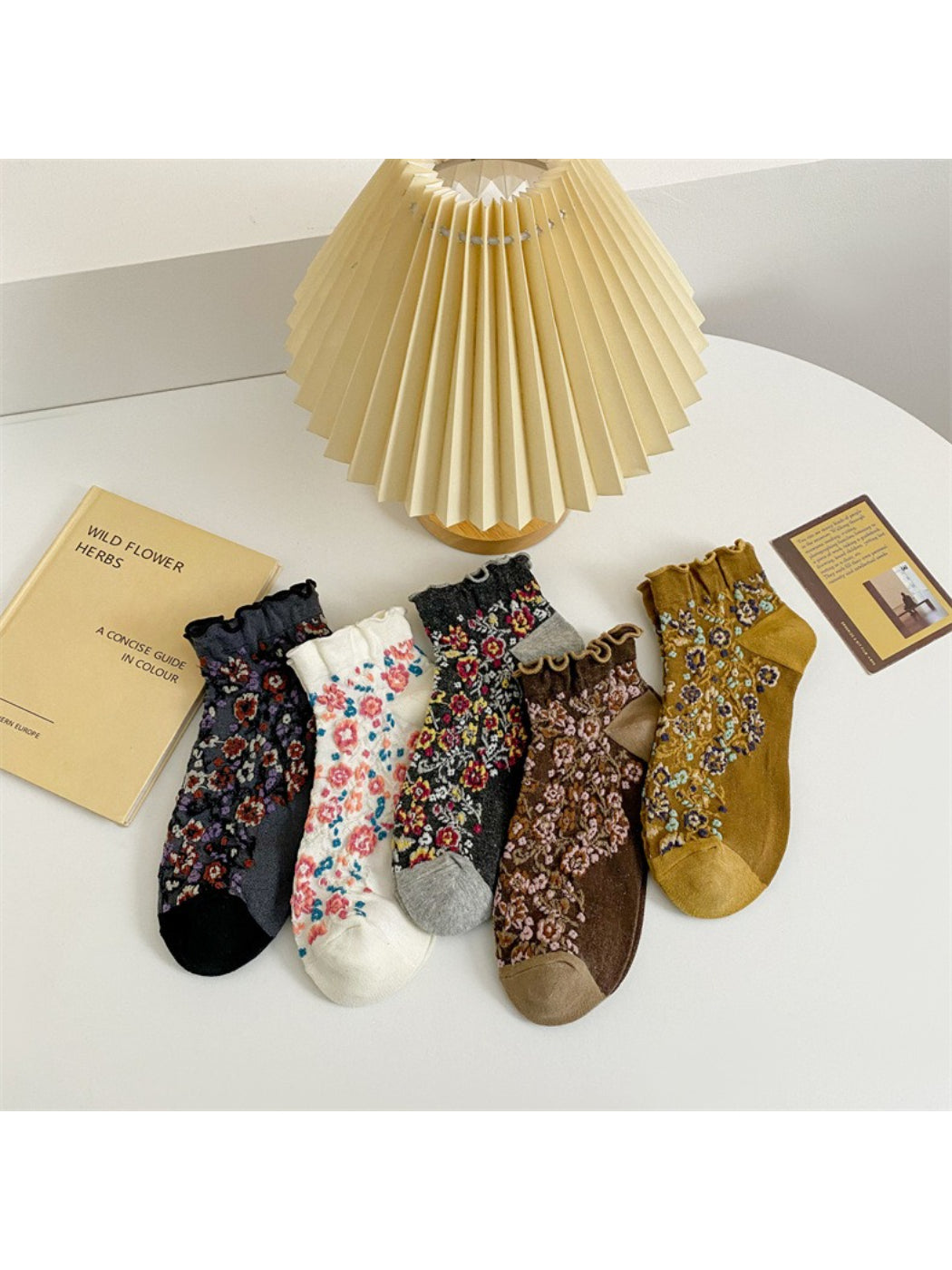 Rufia - Vintage Floral Ruffle Crew Socks