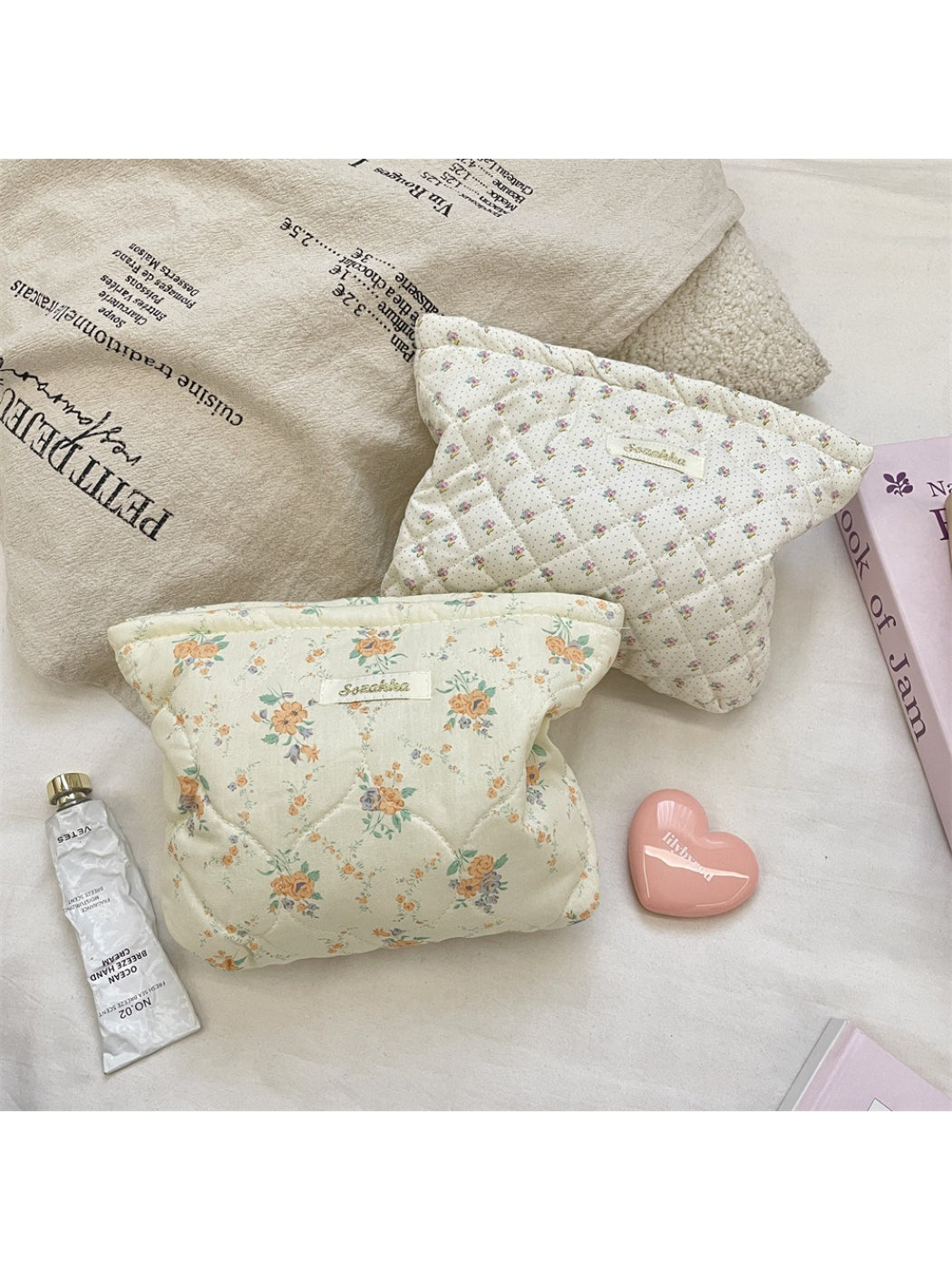 Cosbai - Floral Quilted Makeup Bag