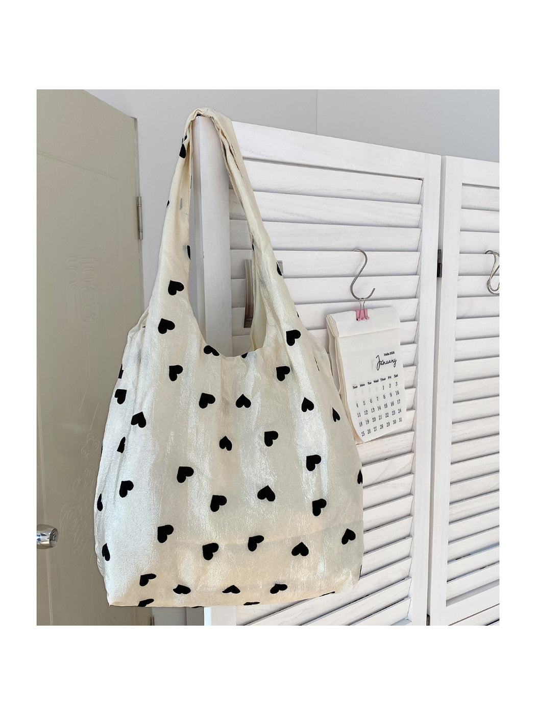 Close-up of red heart print detail on Cosbai Everyday Tote bag