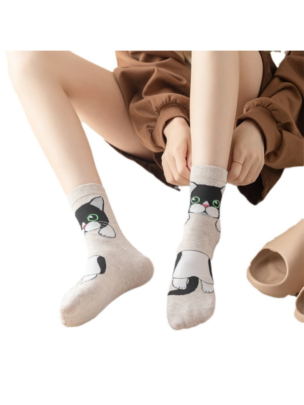 Rufia - Playful Big-Eyed Cat Face Socks