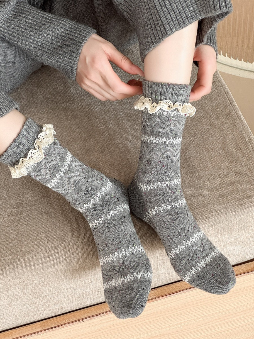 Rufia - Lace Trim Cozy Pattern Crew Socks