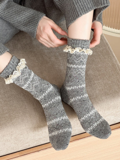 Rufia - Lace Trim Cozy Pattern Crew Socks