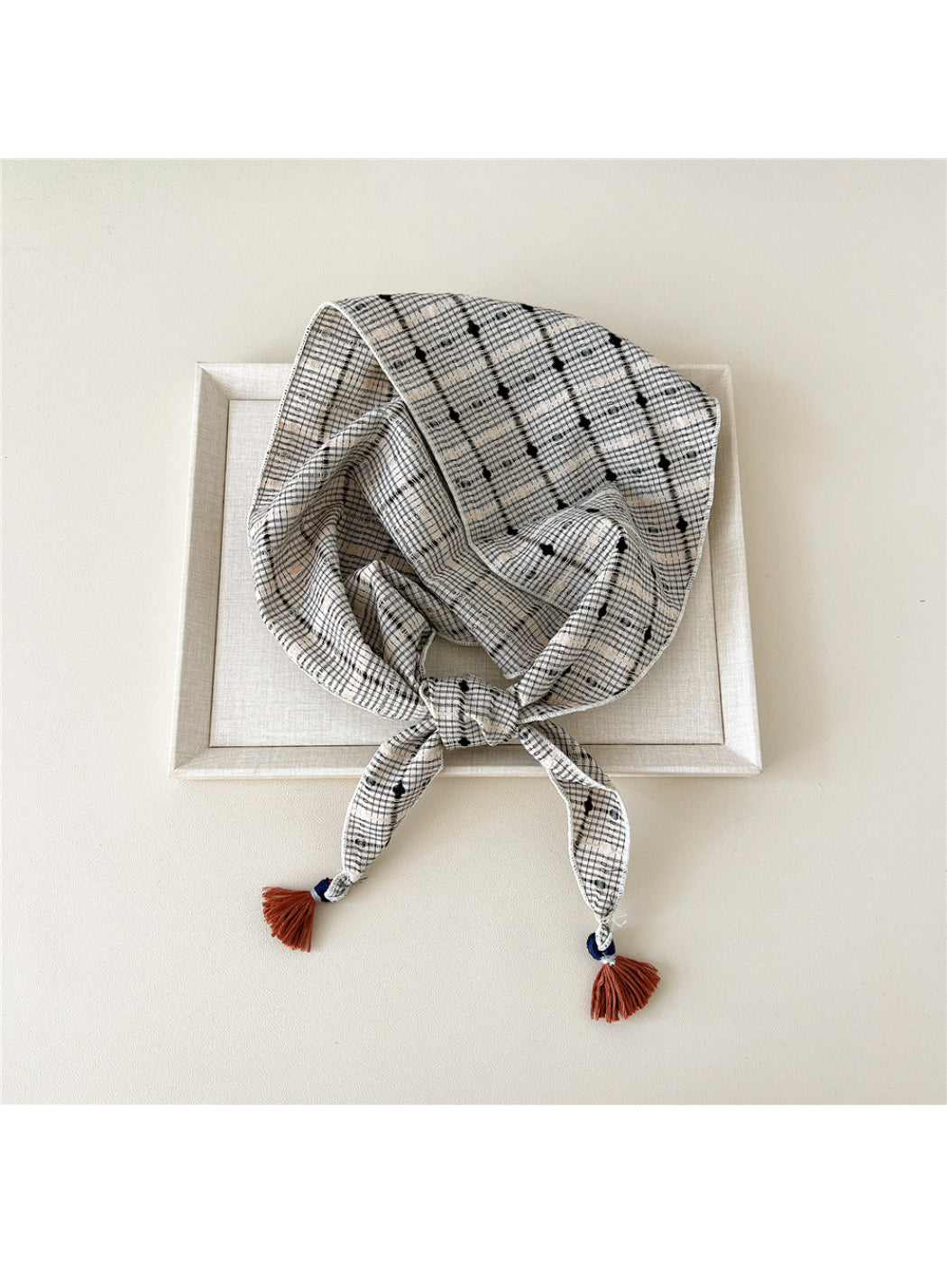 Scarvii - Plaid Pointed-End Triangle Scarf