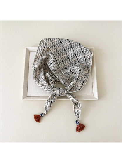 Scarvii - Plaid Pointed-End Triangle Scarf
