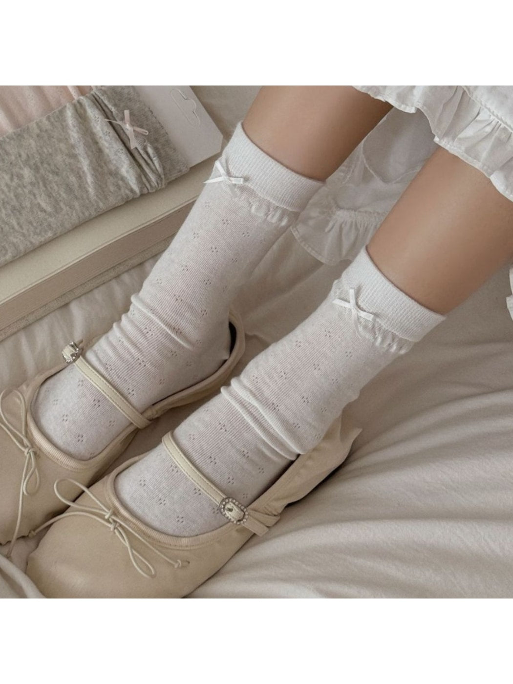 Rufia - Solid Color Openwork Bow Accent Crew Socks