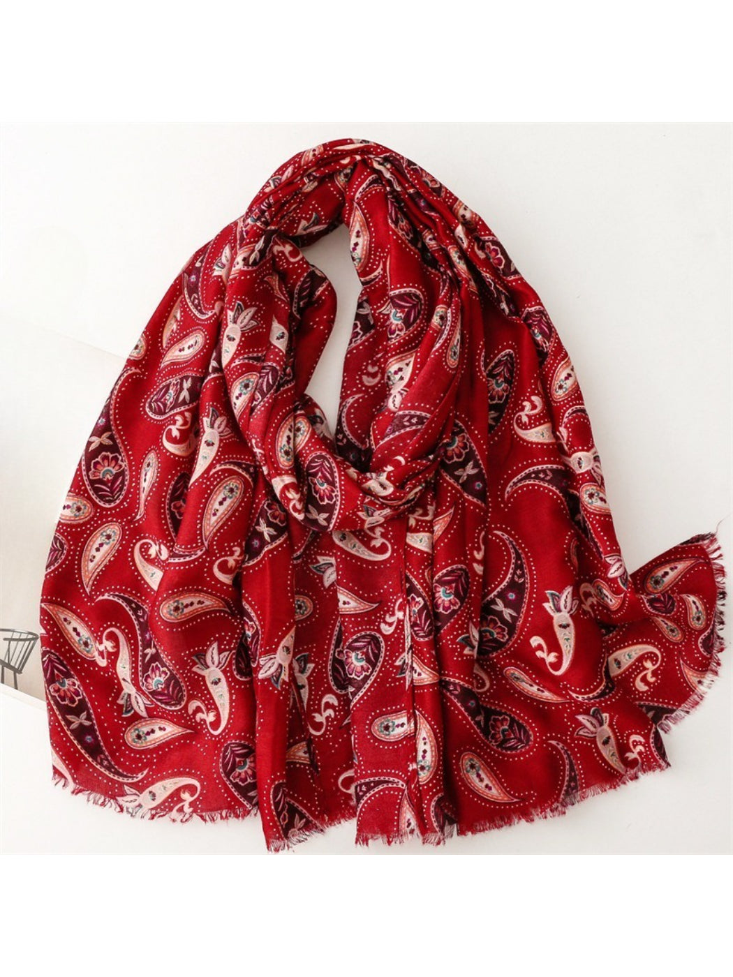 Scarvii - Vintage Paisley Pattern Scarf
