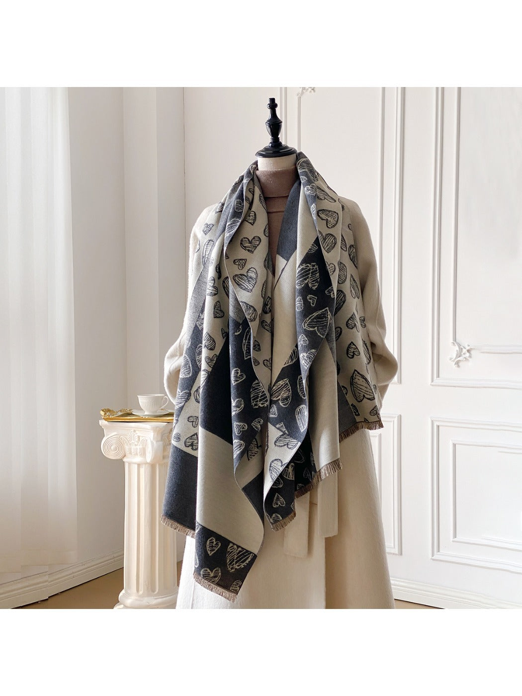 Scarvii – Romantic Heart Pattern Winter Scarf