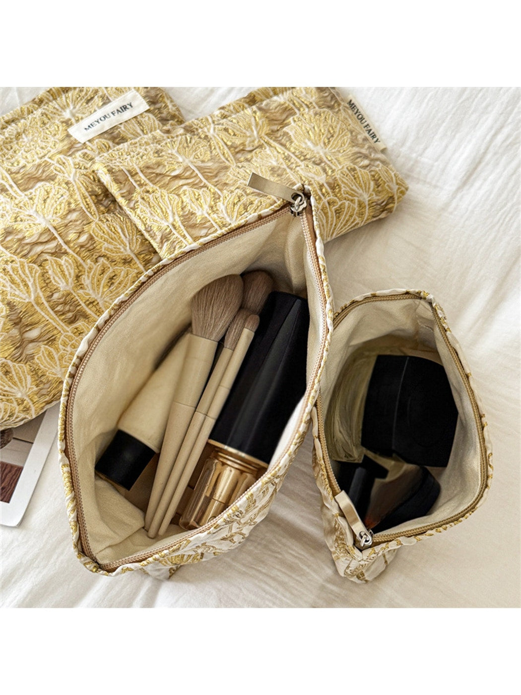 Cosbai - Antique Style Floral Zip Pouch Bag