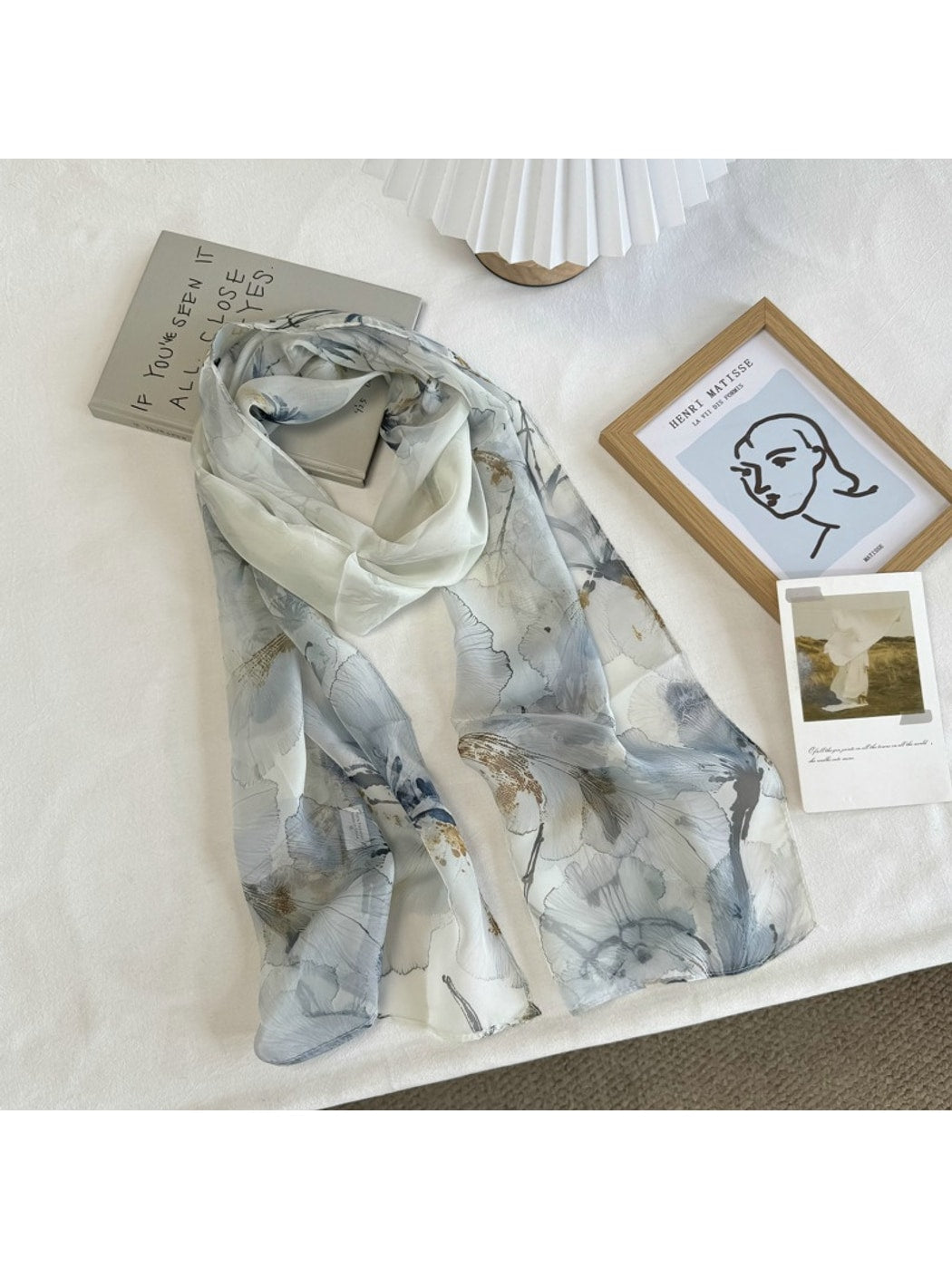 Scarvii - Retro Style Botanical Floral Scarf