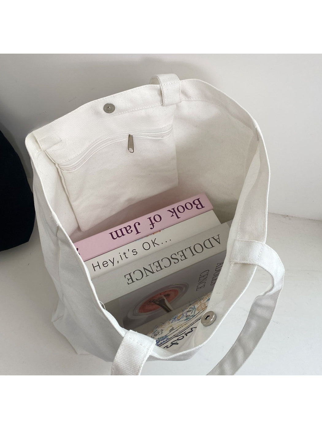 Cosbai tote bag with colorful flowers, perfect for everyday use