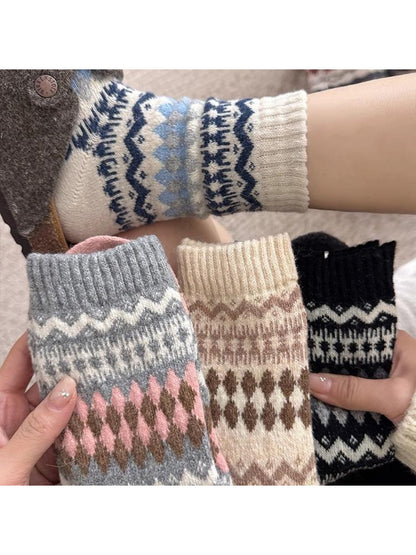 Rufia - Geometric Pattern Knit Crew Socks