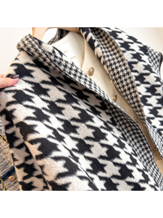 Scarvii - Houndstooth Wrap Scarf