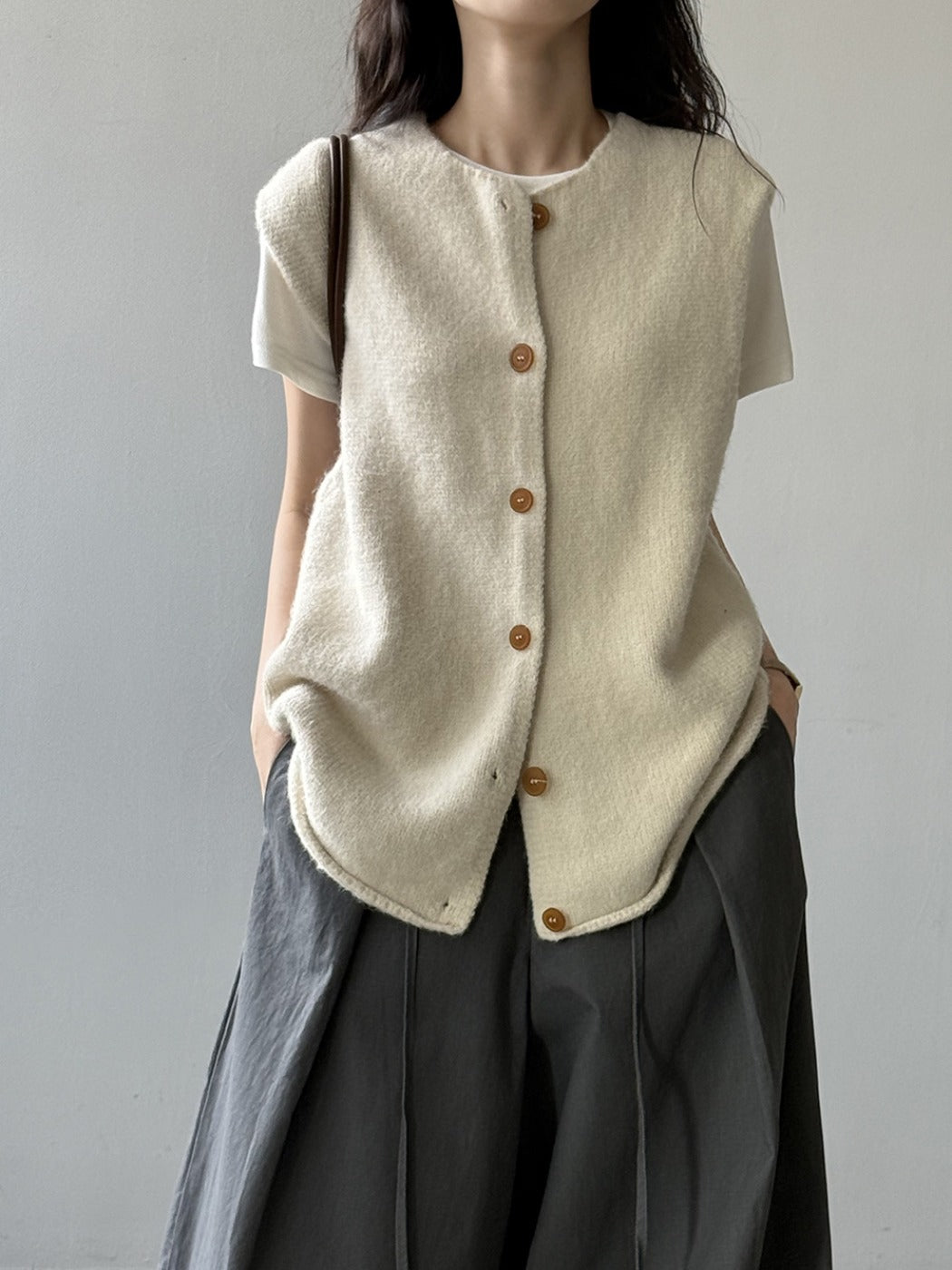 Crosa - Loose and Simple Classic Knit Vest for Women