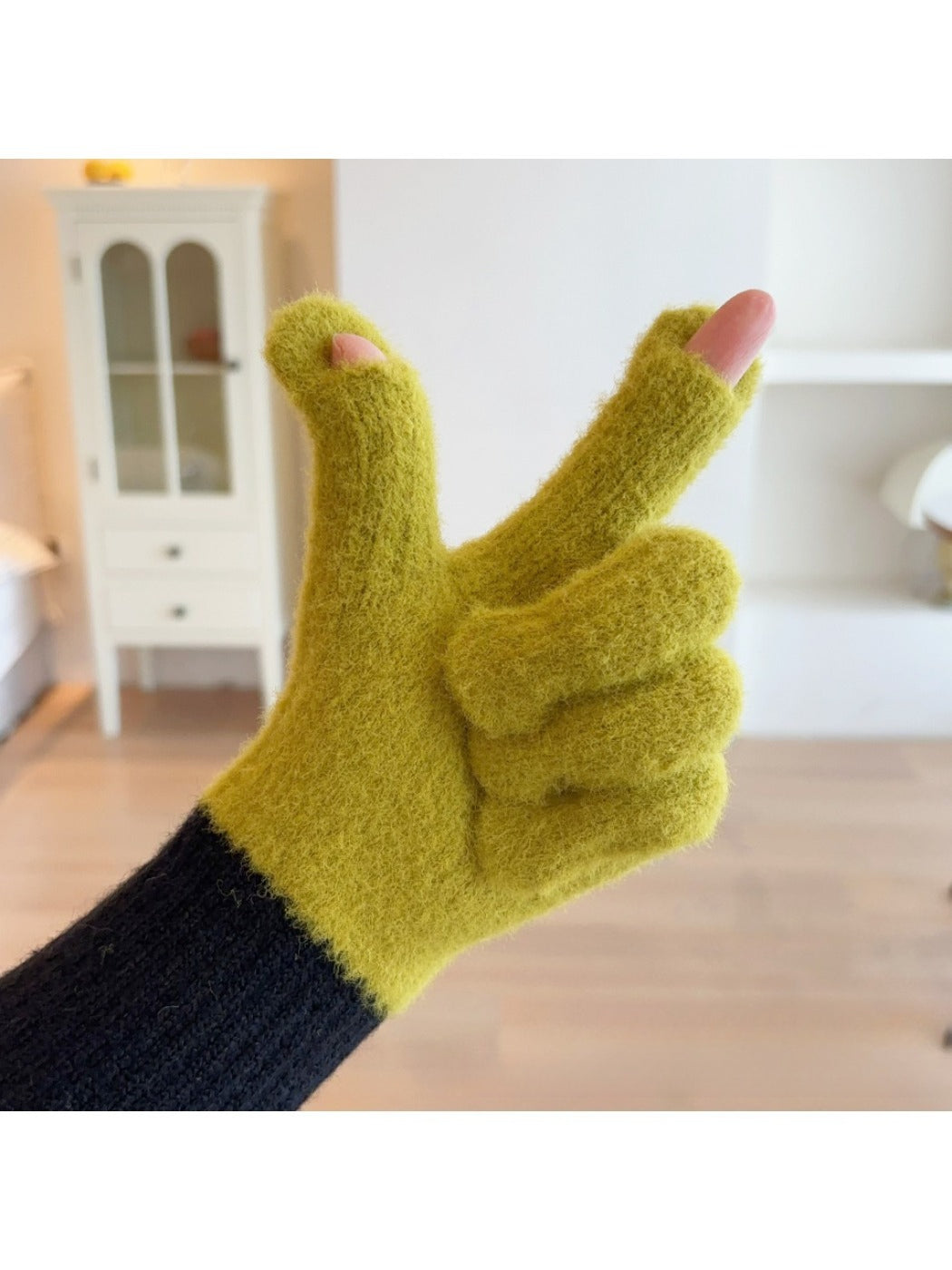 Gloving - Warm Knit Gloves